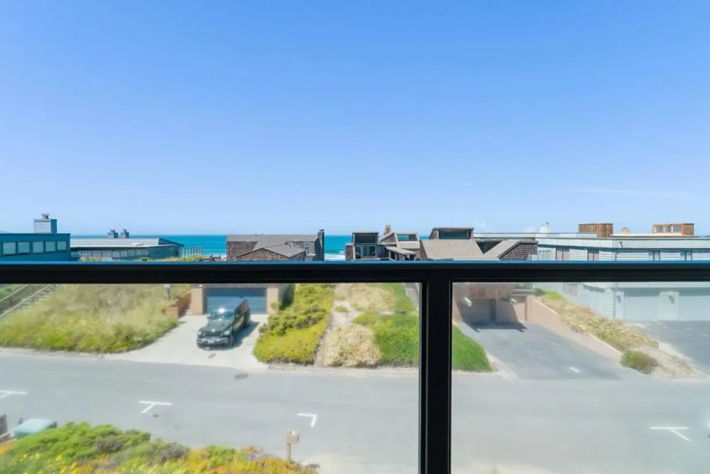 83 Puffin Lane Watsonville, CA 95076