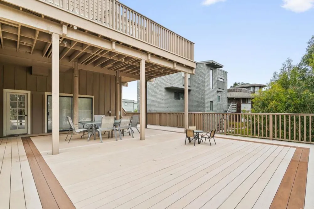 83 Puffin Lane Watsonville, CA 95076