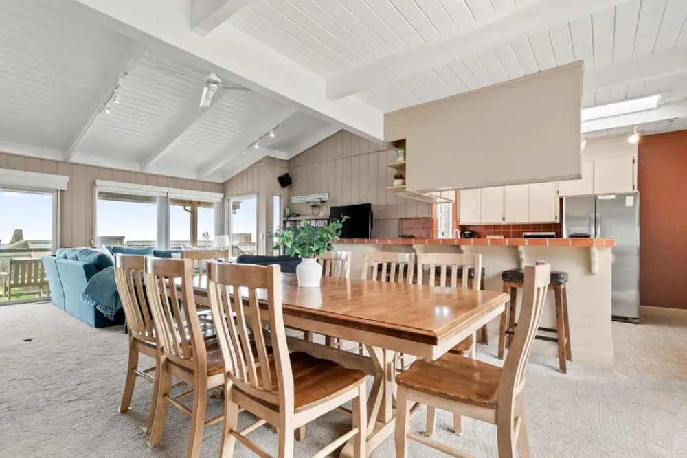 83 Puffin Lane Watsonville, CA 95076