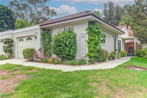 3254 San Amadeo #C