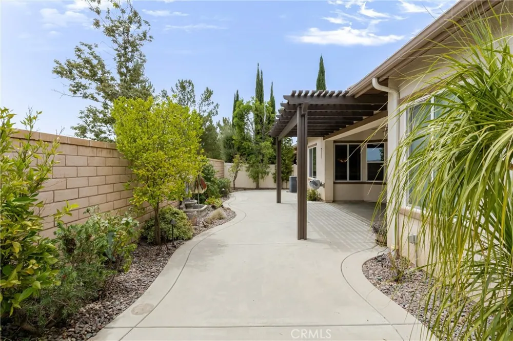 276 Mission Trail Beaumont, CA 92223