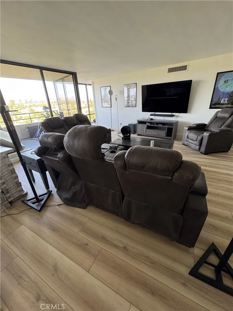4316 Marina City Drive #129C Marina del Rey, CA 90292