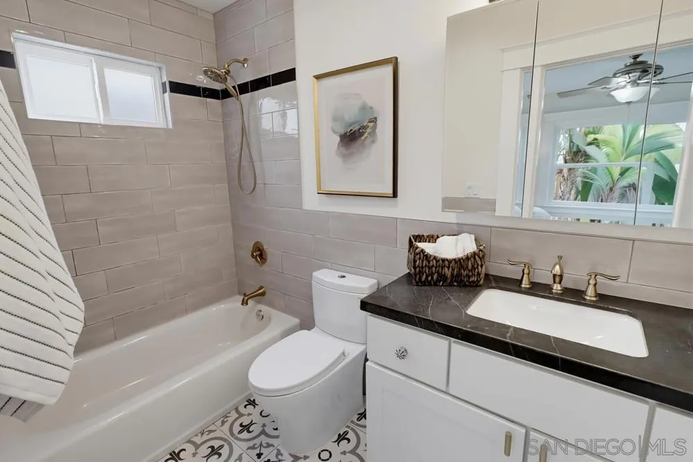 1105 E. 6th Street National City, CA 91950