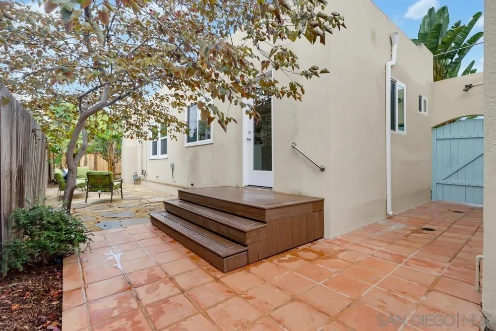 1105 E. 6th Street National City, CA 91950