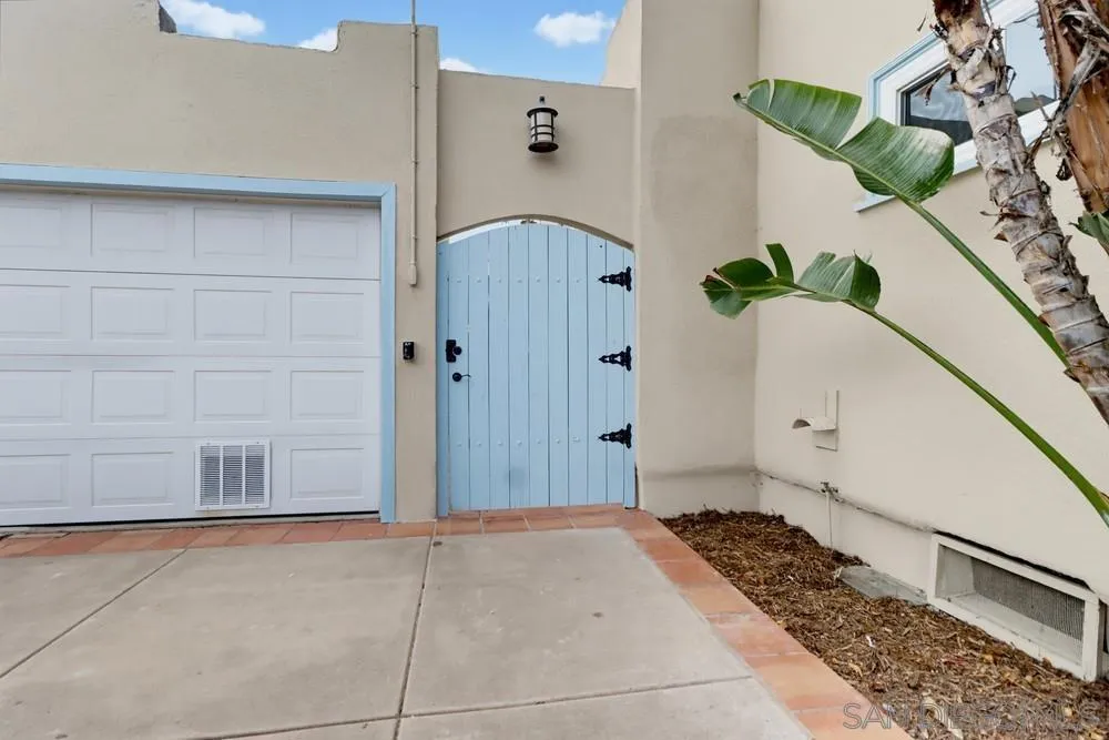 1105 E. 6th Street National City, CA 91950
