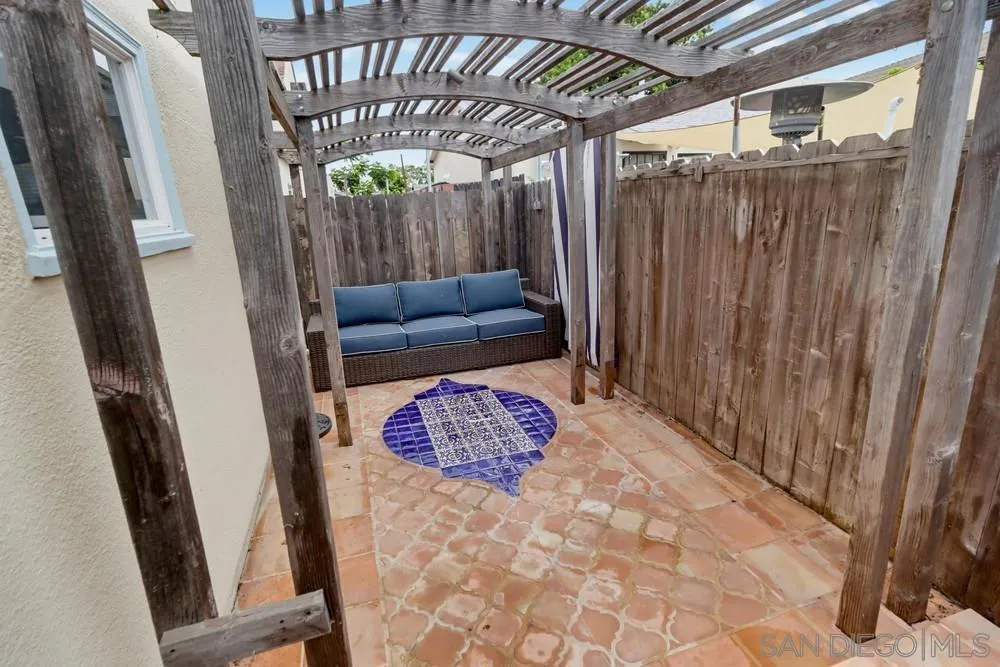 1105 E. 6th Street National City, CA 91950