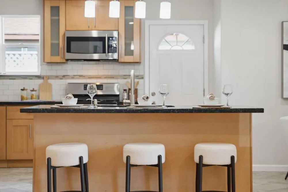 2293 W Hedding Street San Jose, CA 95128