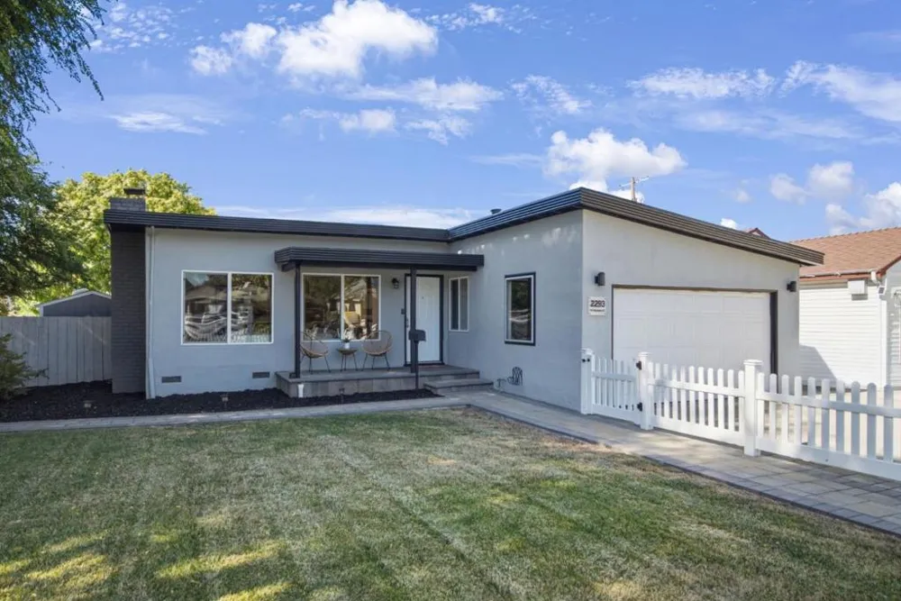 2293 W Hedding Street San Jose, CA 95128