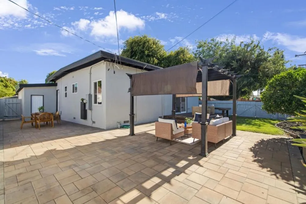 2293 W Hedding Street San Jose, CA 95128