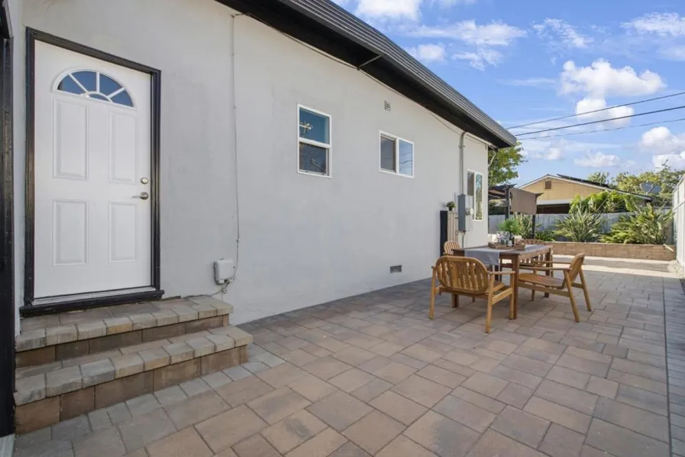 2293 W Hedding Street San Jose, CA 95128