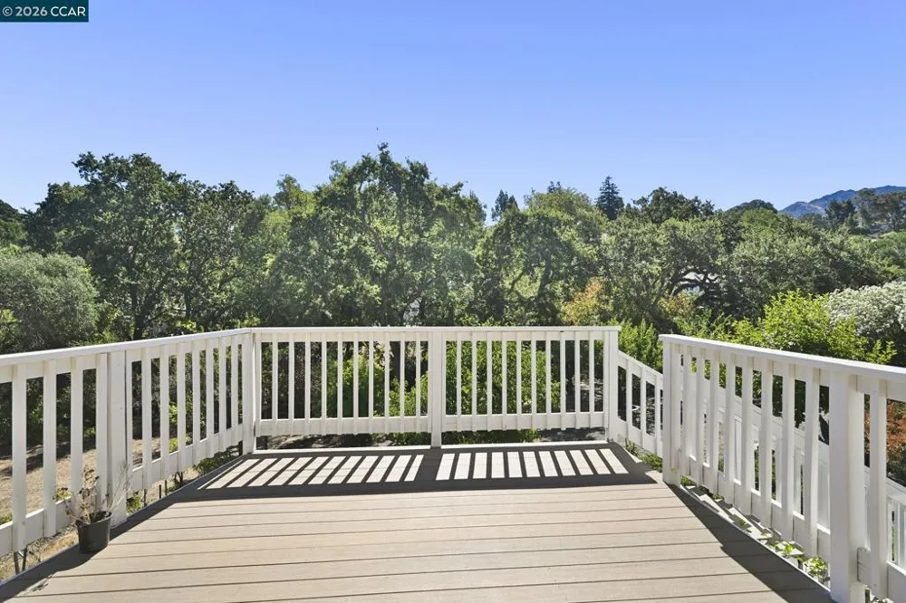 864 Coachman Pl Clayton, CA 94517