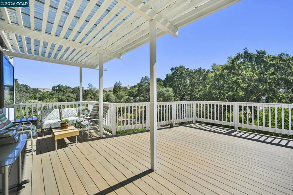 864 Coachman Pl Clayton, CA 94517
