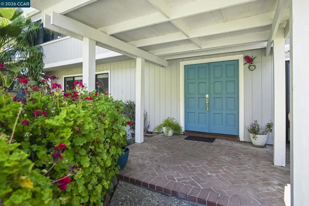 864 Coachman Pl Clayton, CA 94517