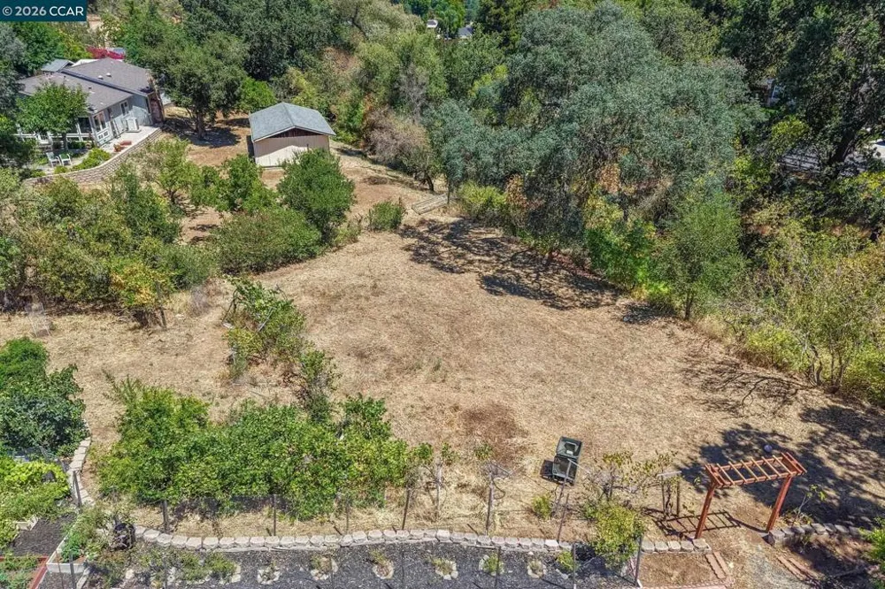 864 Coachman Pl Clayton, CA 94517