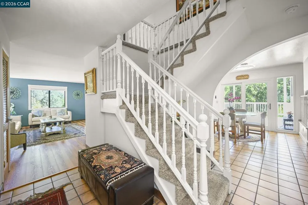 864 Coachman Pl Clayton, CA 94517
