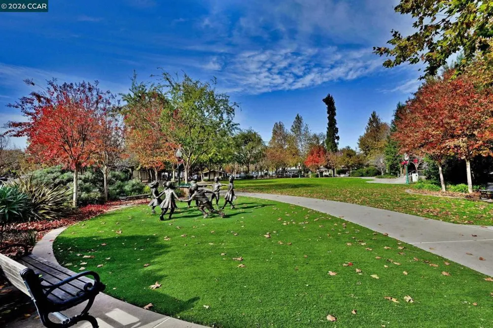 864 Coachman Pl Clayton, CA 94517