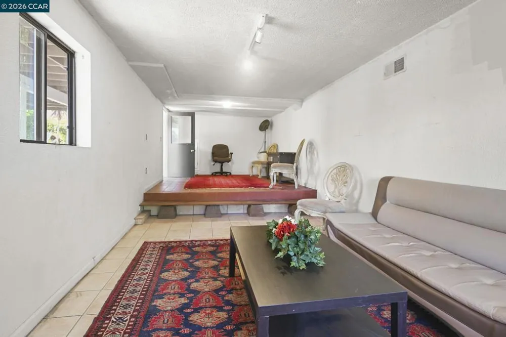 864 Coachman Pl Clayton, CA 94517