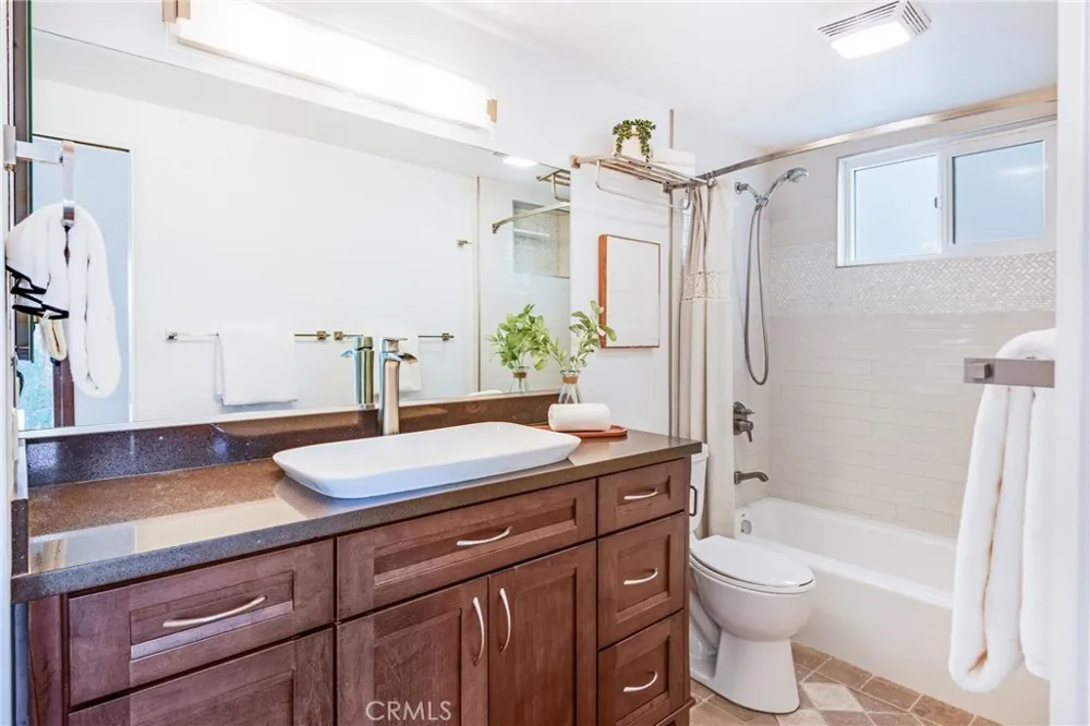 1747 Haynes Redondo Beach, CA 90278