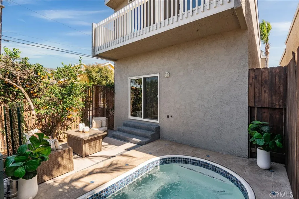 1747 Haynes Redondo Beach, CA 90278
