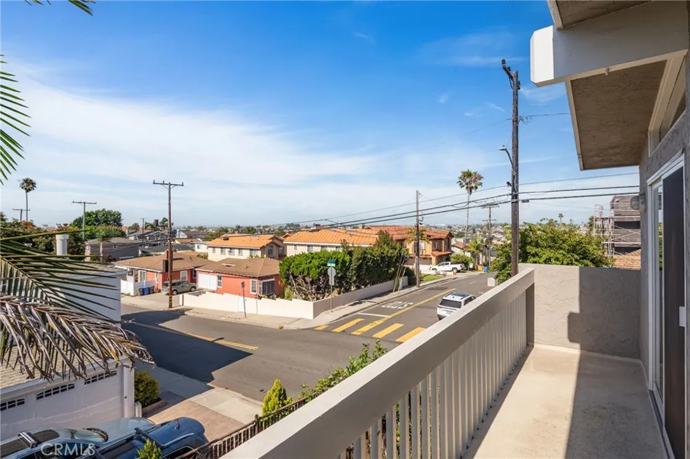1747 Haynes Redondo Beach, CA 90278