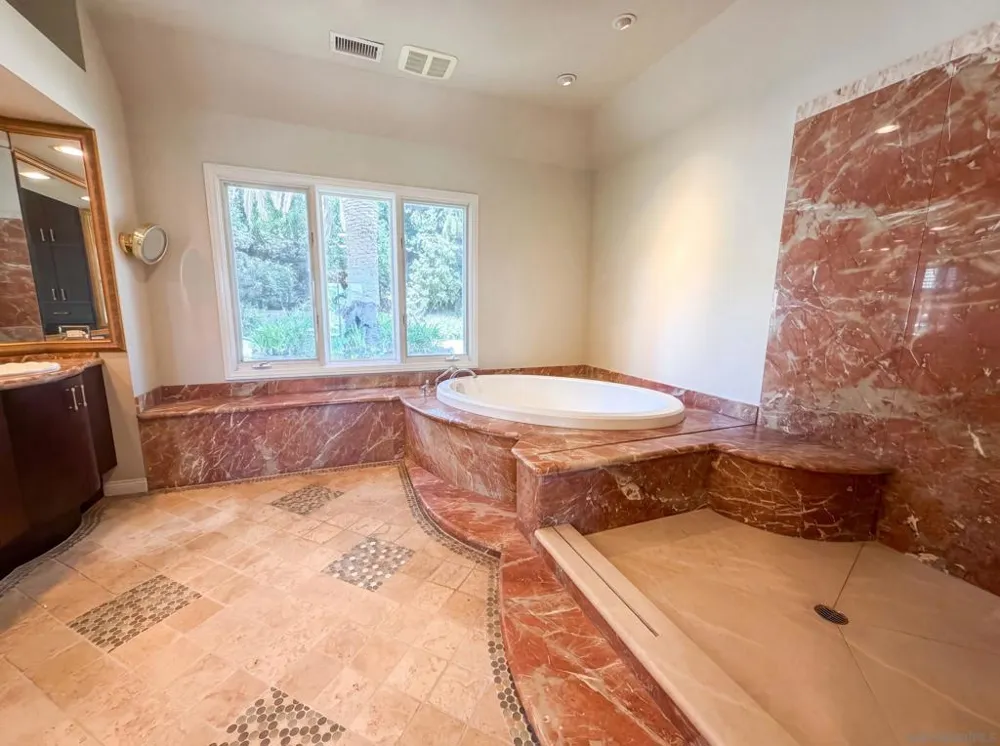 30181 Via Maria Elena Bonsall, CA 92003
