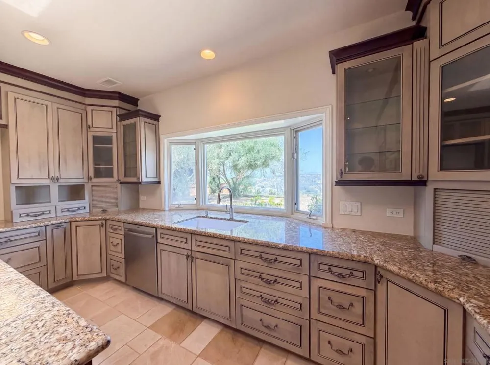 30181 Via Maria Elena Bonsall, CA 92003