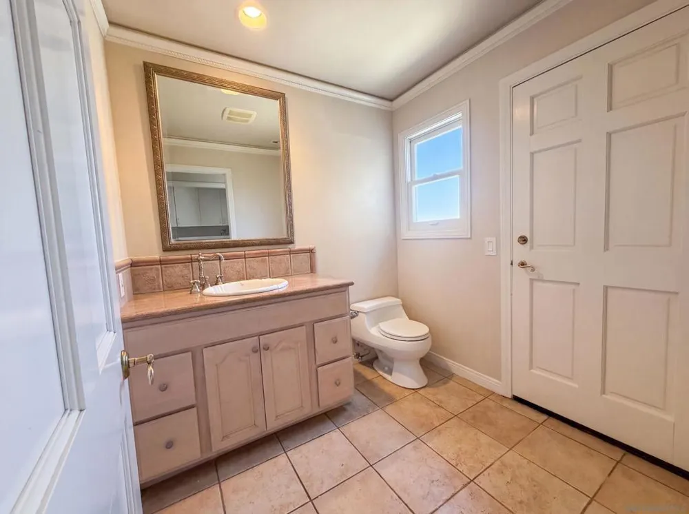 30181 Via Maria Elena Bonsall, CA 92003