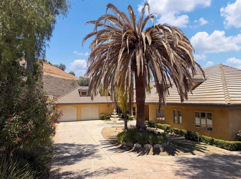 30181 Via Maria Elena Bonsall, CA 92003