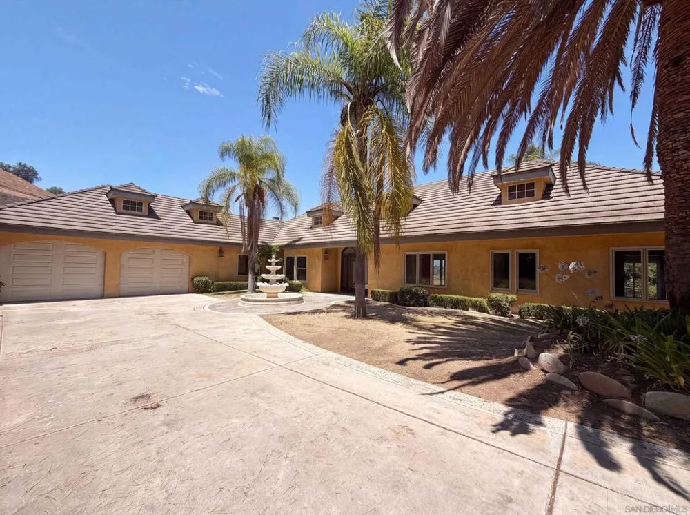 30181 Via Maria Elena Bonsall, CA 92003