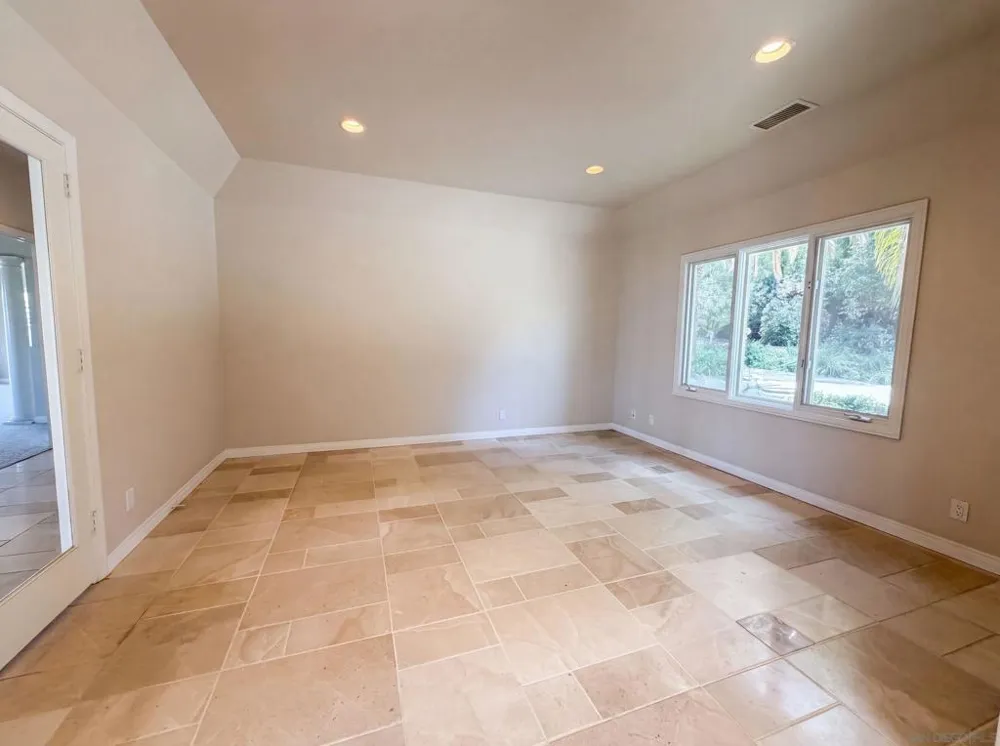 30181 Via Maria Elena Bonsall, CA 92003