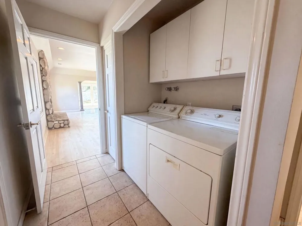 30181 Via Maria Elena Bonsall, CA 92003