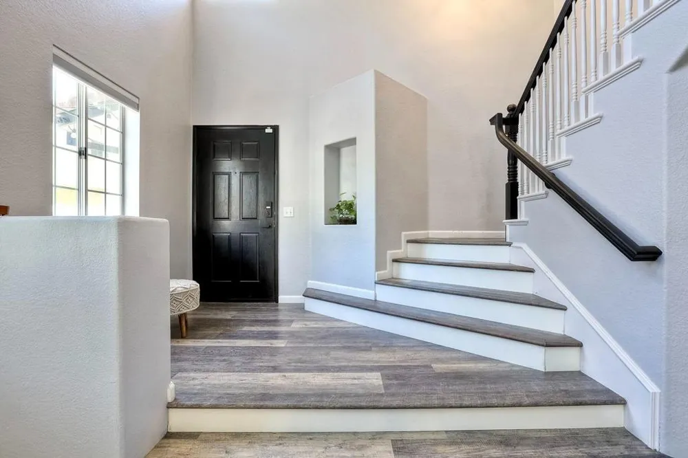 31546 Golden Lion Drive Temecula, CA 92591