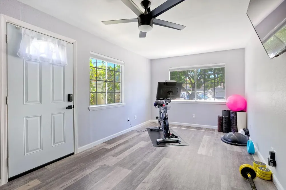 31546 Golden Lion Drive Temecula, CA 92591