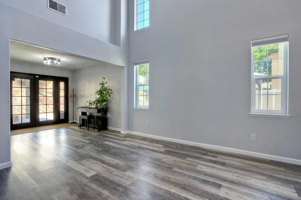 31546 Golden Lion Drive Temecula, CA 92591