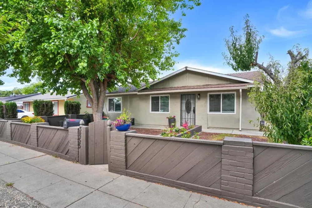 3855 KAUAI DRIVE San Jose, CA 95111
