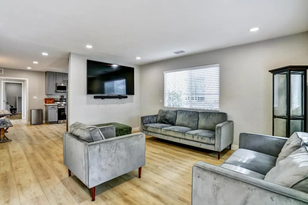 3855 KAUAI DRIVE San Jose, CA 95111