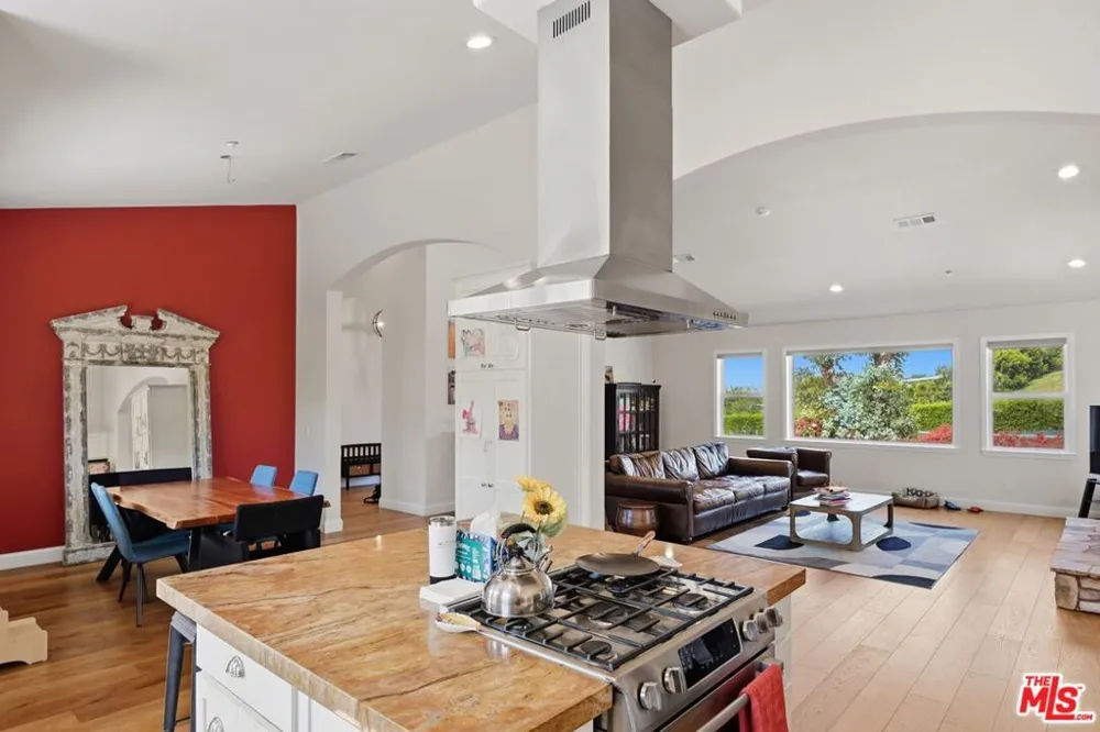 30429 Morning View Drive Malibu, CA 90265