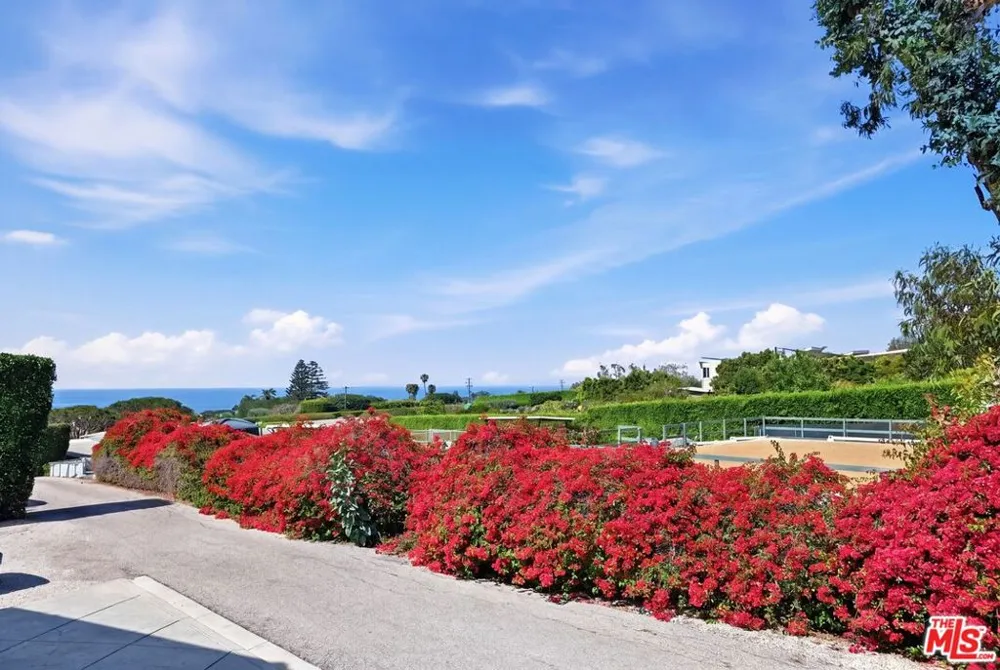 30429 Morning View Drive Malibu, CA 90265