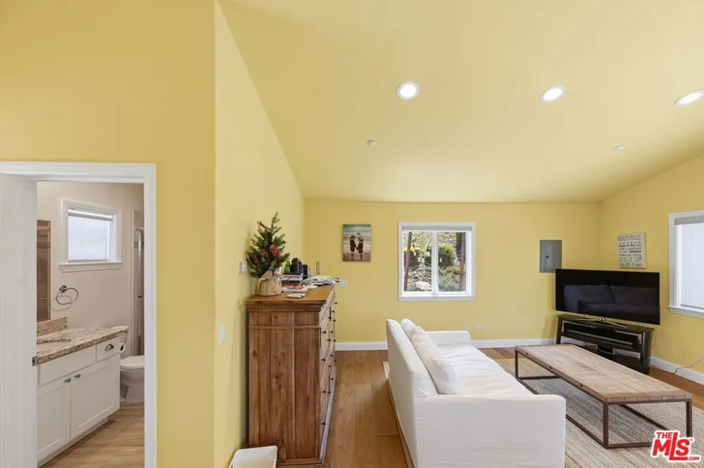 30429 Morning View Drive Malibu, CA 90265