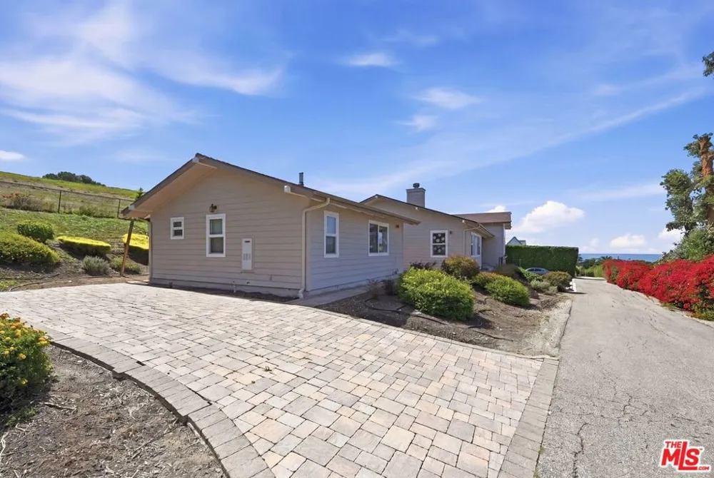 30429 Morning View Drive Malibu, CA 90265