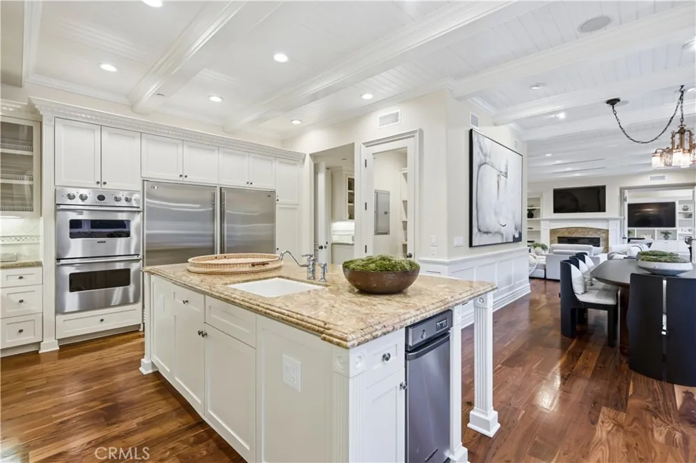 1502 Bienveneda Pacific Palisades, CA 90272