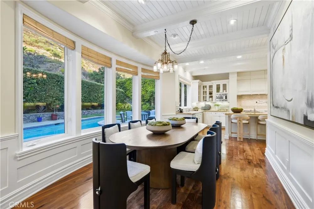 1502 Bienveneda Pacific Palisades, CA 90272