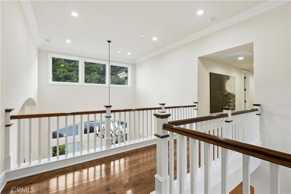 1502 Bienveneda Pacific Palisades, CA 90272