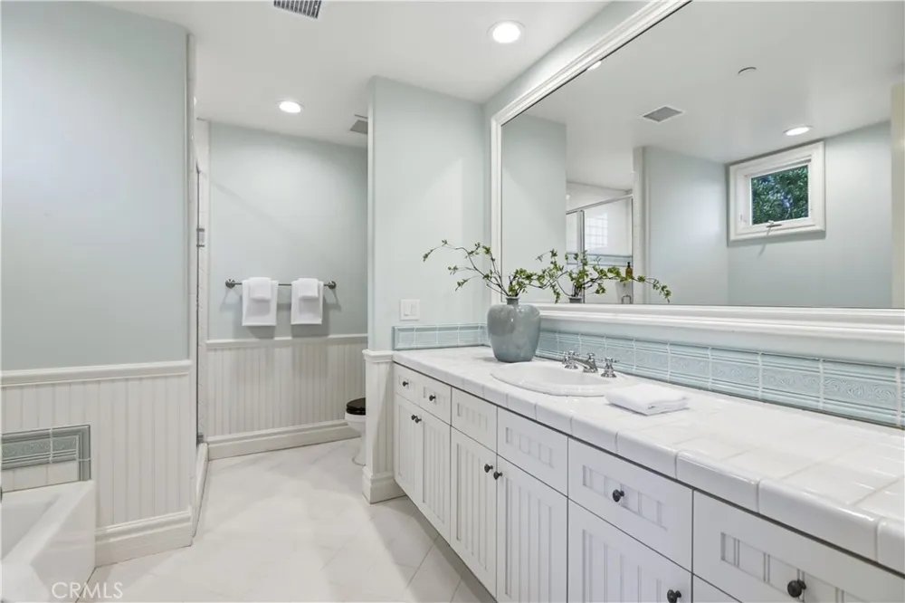 1502 Bienveneda Pacific Palisades, CA 90272