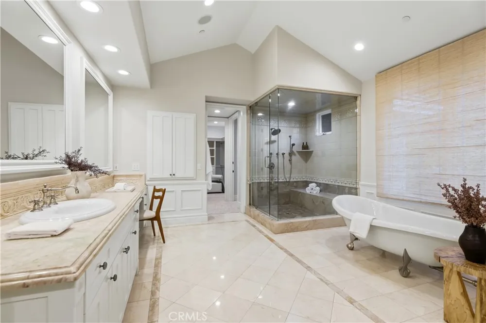 1502 Bienveneda Pacific Palisades, CA 90272
