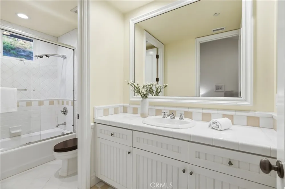 1502 Bienveneda Pacific Palisades, CA 90272