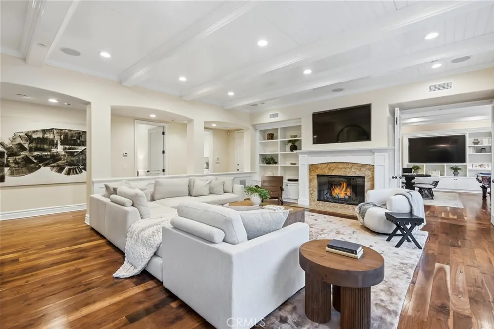 1502 Bienveneda Pacific Palisades, CA 90272