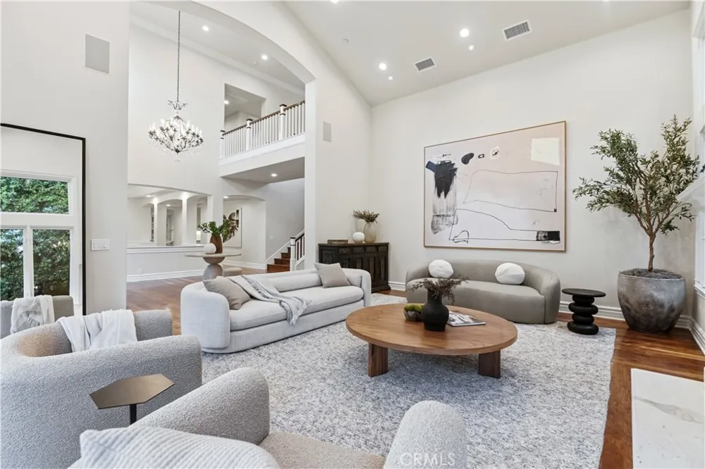 1502 Bienveneda Pacific Palisades, CA 90272