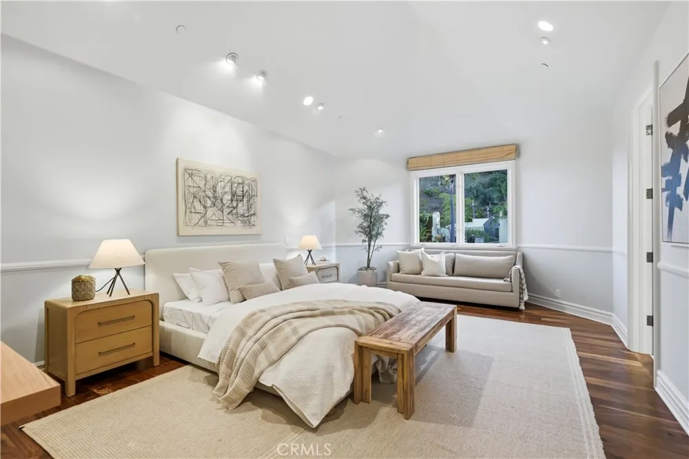 1502 Bienveneda Pacific Palisades, CA 90272