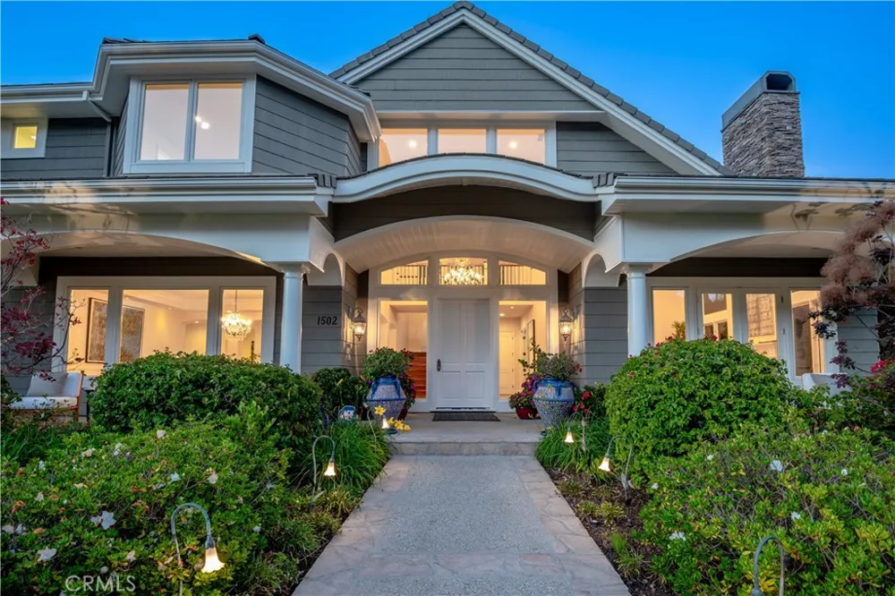 1502 Bienveneda Pacific Palisades, CA 90272